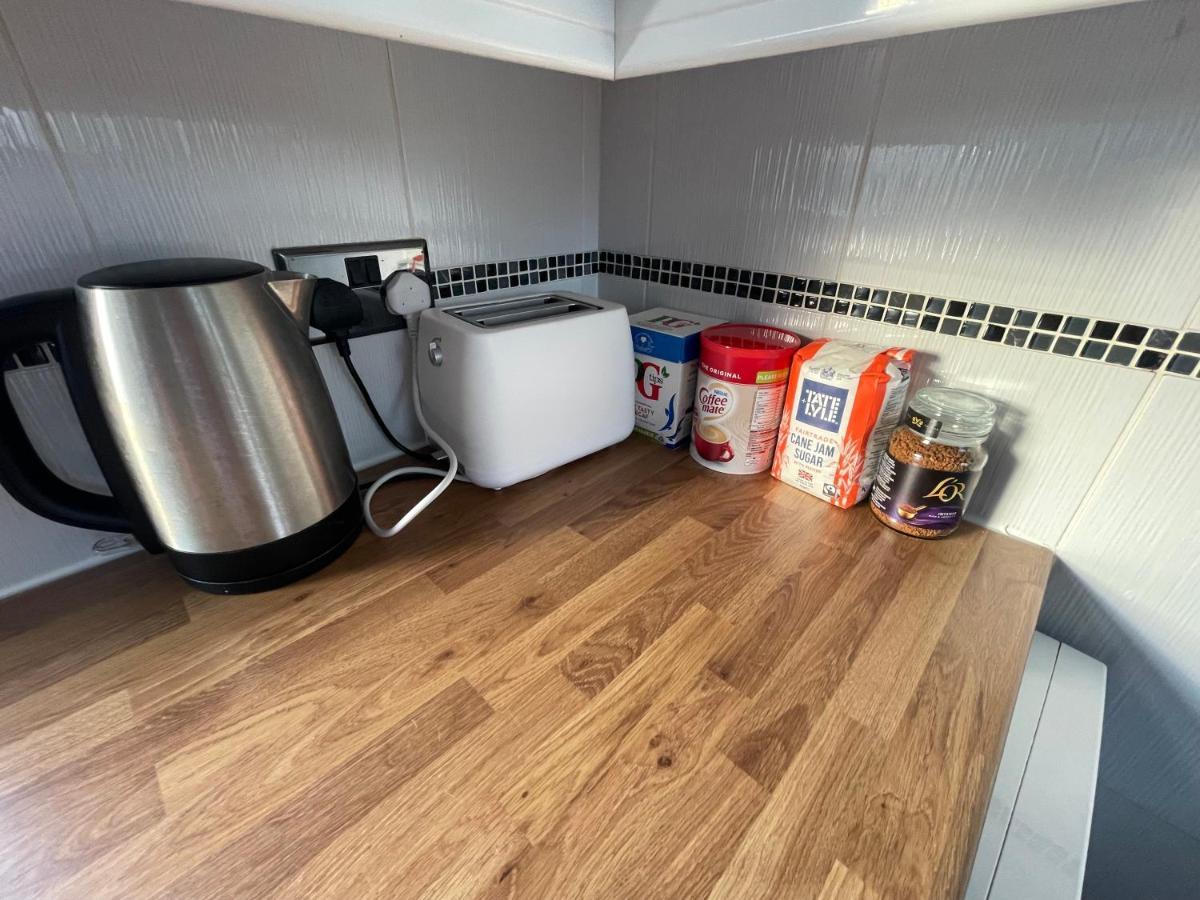 Holiday Home Cardiff City Sleeps 7 Ngoại thất bức ảnh